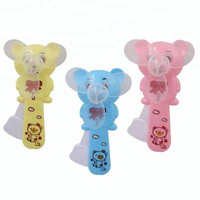 China Cool Manual Type Portable Cartoon Bear Fan for Children Toys for sale