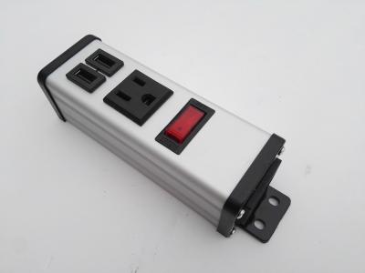 China La tira del poder del metal de la aleación de aluminio con carga por USB vira hacia el lado de babor para la tableta/el banco del poder en venta