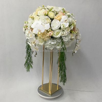 China Artificial Wedding Decorative Kissing Centerpieces White Flowers Greenery Balls Europe Flower Ball With Hanging Grass for sale