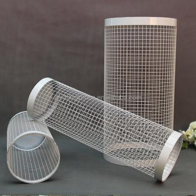 China Party Wedding Supplies White Round Metal Mesh Plinths Pedestal For Wedding Dessert Table Decor for sale