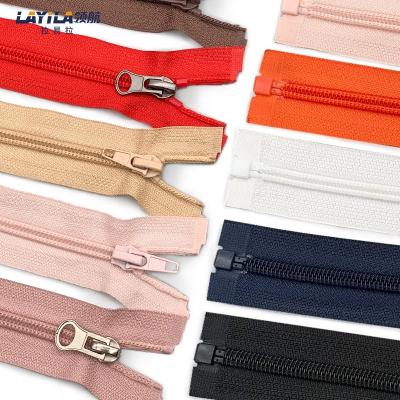 China Custom School Uniforms Auto Lock Auto Lock Coat Lead Free Nylon Zipper for sale