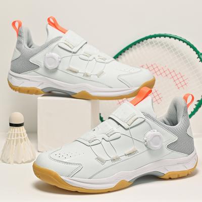 China Men's and women's sports rubber comfortable rubber soled shoes, new wearable breathable professional tennis shoes for sale