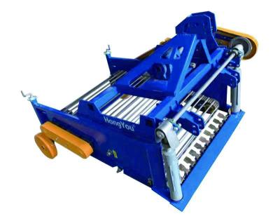 China Potato 30-50hp potato digger one row potato harvester 3 point linkage potato harvester for sale