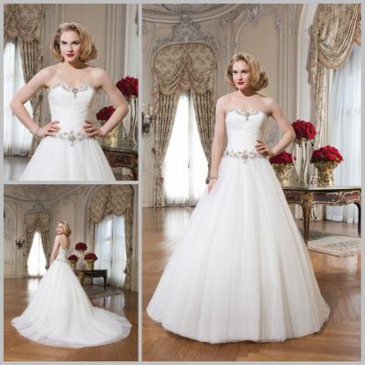 China Romantic Tulle Pleated Chapel Train Wedding Dresses with Sweetheart Neckline for sale