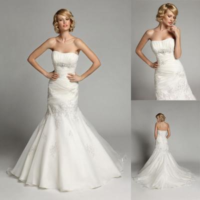 China Beautiful Beaded Crystal Wedding Dresses with Flower Applique For Spring , Summer for sale