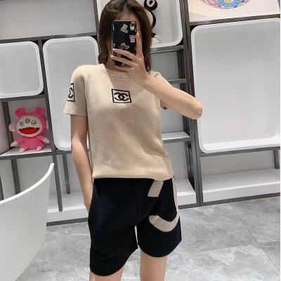 China Temperament short knitted anti-pilling custom made casual set of 2022 small letter perfume by sleeve commuter shorts for sale