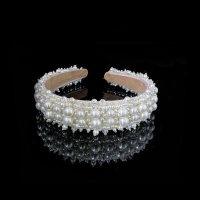 China Hot Fashionable Wholesale Stock Vintage Rhinestone Pearl Embellished Luxury Baroque Crystal Design Headband Hair Bands For Girls for sale