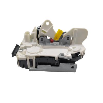 China Plastic+Metal Door Lock Actuator Front Right For Chrysler Voyager (08-10) Dodge Grand Caravan (08-12) Jeep Patriot (11-17) Jeep Compass (11-17) for sale