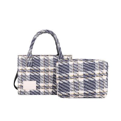 China 2022 New Fashion Large Capacity Plaid Handbag Textured Cross Striped Nylon Work Shoulder Bag - Body Bag for sale