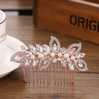 China Shenglan Newcomer Bride Hair Accessories Wedding Jewelry Rhinestone Pearl Wedding Hair Comb Pearl Gold Leaves Bridal Tiara for sale