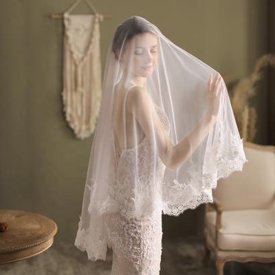 China Shenglan Eco-friendly Headdress Materials Bridal Veils Beaded Pearls Bride Wedding Flower Lace Applique Edge Fingertip Veil With Metal Hair Comb for sale