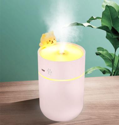 China Wholesale Eco-friendly Humidifier Gift Car Home Office Home Office Diffuser Humidifier Battery Hot Selling OEM Eco-friendly USB Rechargeable with LED Light for sale