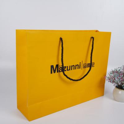 China Recyclable Coat Packing Folding Handmade Paper Bags Eco - Friendly for sale