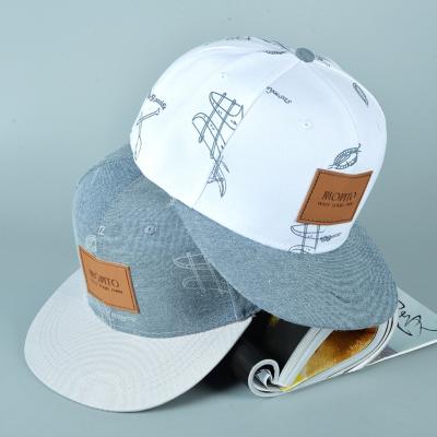 China COMMON Ready To Ship Stylish Fashion American Style Snapback Hat With Leather Patch Logo for sale