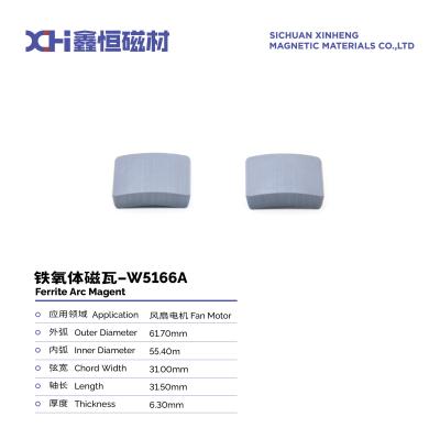 Cina Fabbricazione di piastrelle circolari curve finemente lavorate Magnete permanente Ferrite per ventilatori motore W5166A in vendita