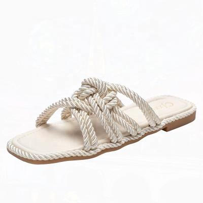 China High Quality Women's Size 8 White Lace Up Damping Flat Sandals Women Braided Leather Crossover for sale