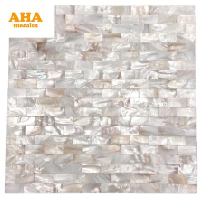 China 2021 New Fashion Design Shell Mosaic Murals Peel And Pearl Stick Backsplash Tile For Kitchen for sale