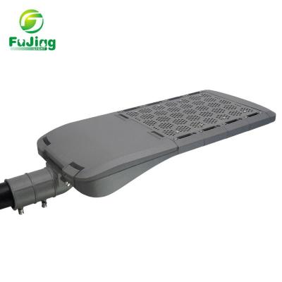 China Parking Lot Smart Led Street Lights Outdoor 200w Aluminium Alloy Material for sale