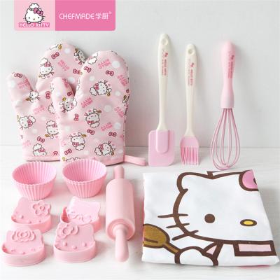 China CHEFMADE Hello Kitty Christmas Kitchen Tool Bake Kids Viable Pastry Cake Baking Tools for sale