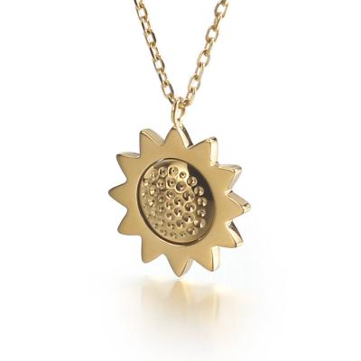 China FASHIONABLE Tasty Necklace Women Flower Gold Stainless Steel Chain Pendant Necklace for sale