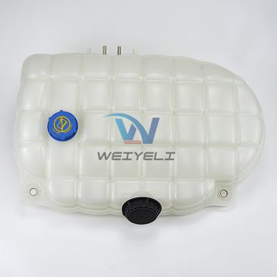 China 22430366 21493205 22821828 Tractor Cooling System VLV FH FM F11 D13 Truck Expansion Tank for sale