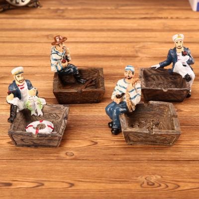 China Creative Resin Ashtray Ash Tray Portable Cute Pirate Sailor Desktop Anti-scalding Ashtrays Ash Storage Tray Organizer Box for sale