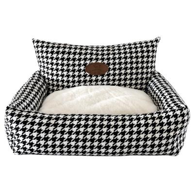 China Plush Plaid Cushion Large Dog Sustainable Soft Plush Bed Warm Washable Cushion Cat Bed for sale