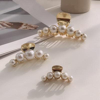 China Fashionable French 3 Size Temperament Pearl Hair Claw Clips Beads Korea Central Statistical Institute Metal Clip Shower Headdress Female Back Pearl Hair Claw for sale