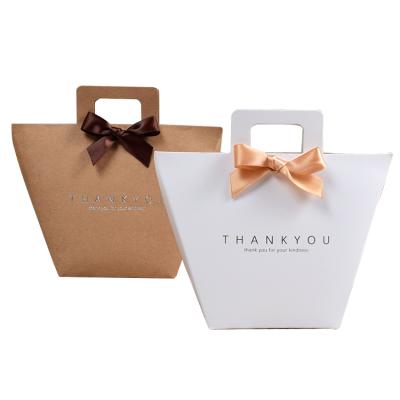 China Recyclable Custom Personalized Gifts Paper Bag Candy Chocolate Packaging Bags Wedding With Handle for sale