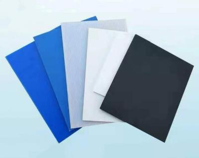 China Black White PP Corruagted Board UV Resistant 2mm 3mm Hollow Core Plastic Sheets for sale