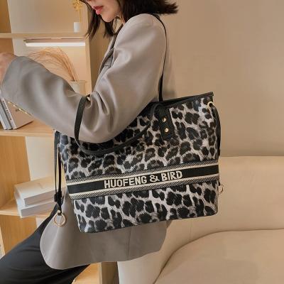 China Wholesale Two Zipper Lady Super Brand Designer PORTABLE Large Size Bag One Woman Senior Designer Handbags Famous Brands for sale