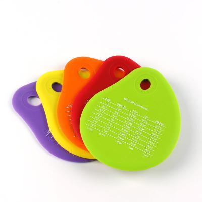 China Sustainable Multi-Purpose Kitchen Tools Silicone Pastry Cream Bread Dough Baking Scraper With Stainless Steel Interior. for sale