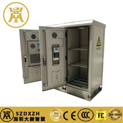 Chine Armoire électrique imperméable à l'eau à deux baies, anti-corrosion, avec refroidissement et stockage de batterie à vendre