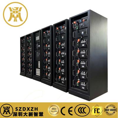 Chine IP55 Système de stockage d'énergie industriel et commercial avec taille interne W×D×H 900×900×2150mm à vendre