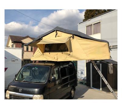 China Cheap Camouflage / Softshell 4x4 Campervan Roof Top Tent Big Game Price Space For Family Traveling for sale