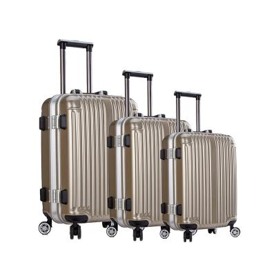 China Custom Lightweight Lock PC tsa Brand PC Luggage Boarding Set For Long Vacation 3 pcs Travel Suitcase Sets for sale