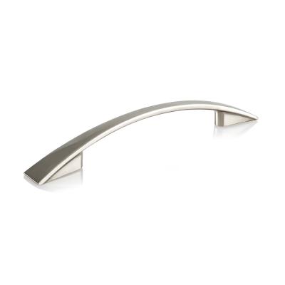 China Center 96mm Modern Zinc Aluminum Sideboard Handle for sale