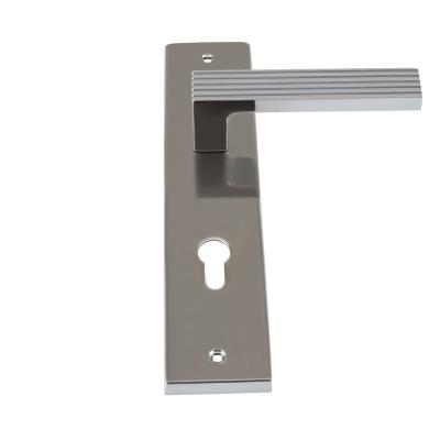 China Modern Euro Style Lever Zinc Alloy Aluminum Copper Square Door Handle With Lock Plate for sale