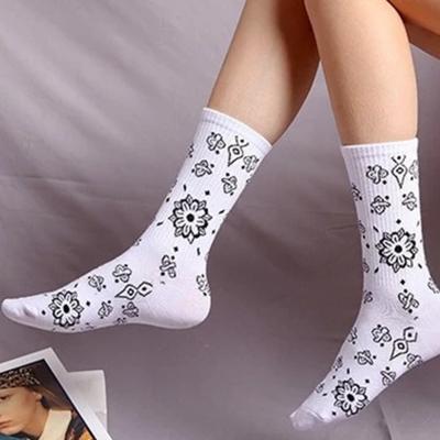 China Breathable Black White Cotton Flower Socks Funny Paisley Bandanna Bangs Hiphop Pop Street Top Socks for sale