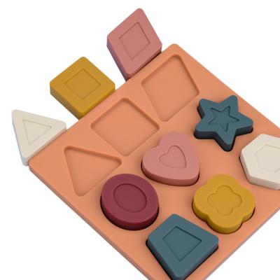 Cina Puzzle in silicone senza BPA Eco-friendly Silicone Toy Shape Geometric Stacking Toys in vendita