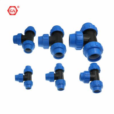 China 50 years 2pcs/lot 32mm PE Elbow Tee Connector Agricultural Irrigation System Fittings Garden Water Pipe Connectors Hard Tube Quick Joint for sale