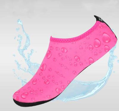 China Anti-Slip Neoprene Rubber Swimming Fins Bumps Low Cut Beach Socks Swimming Feet To Protect for sale