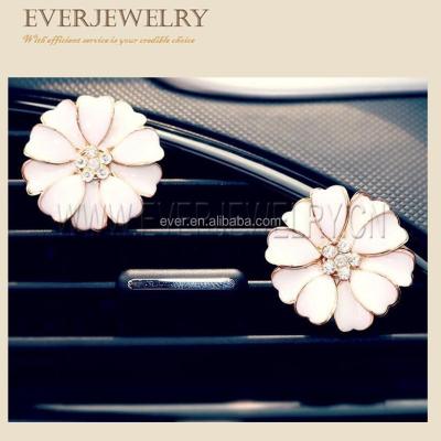 China High Quality Eco-friendly Car Air Freshener Metal Flower With Gem Car Air Freshener for sale