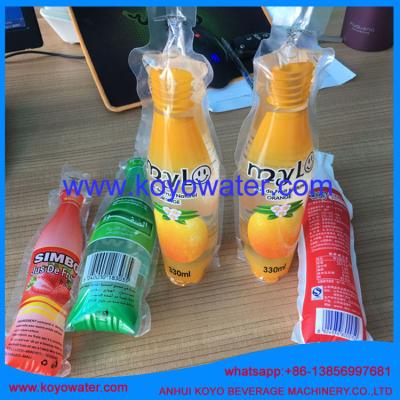 China carbonated soft drink making machine/plastic bottle shape pouch soft drink packaging machine/mini bag drink filling mach zu verkaufen