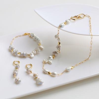 China Custom CLASSIC Natural Pearl Delicate Drop Chain Natural Pearl Freshwater Pearl Necklace Bracelet Earrings Jewelry Set for sale