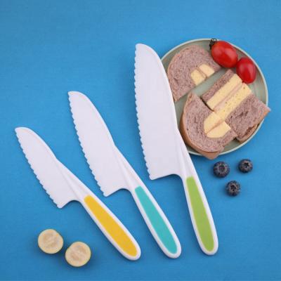 China Sustainable Plastic Birthday Cake Knife 3-Piece Kids Knife Set Nylon Children's Cooking Knives for sale