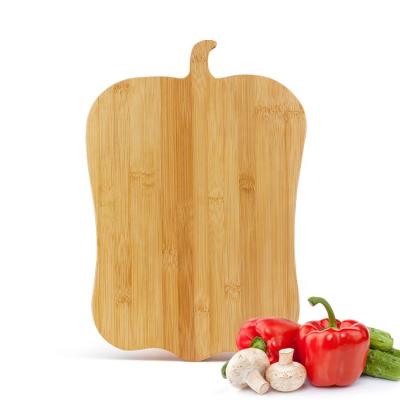 China Sustainable OEM Customized Bamboo Chop Board Apple Shape Cutting Board With Handle for sale