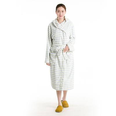 China Hot Selling QUICK DRY Customized Best Price Ladies Sleepwear Pajamas Womens Nightgown for sale