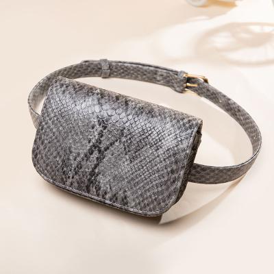 China Fashion Crocodile Pattern Simple Casual Lady Waist Bag Lady Messenger Bag Leather Waist Bag for sale