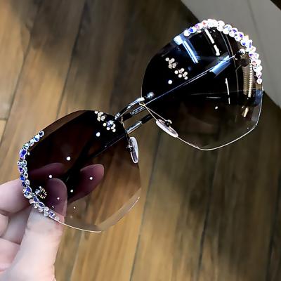 China Fashion Sunglasses Polygon Rhinestone Bling Sunglasses for sale